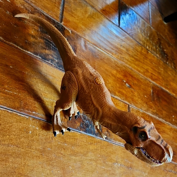 Jurassic World chomping T-Rex/ Tyrannosaurus Jurassic Park JW 2015 16 in. - Picture 5 of 10